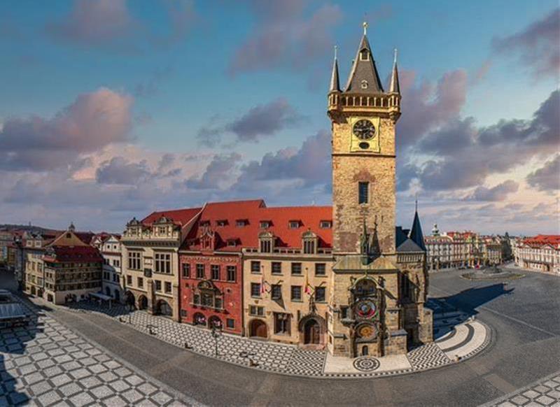 Old Town Hall & Astronomical Clock - Skip the Line Entrance Ticket  - preview image